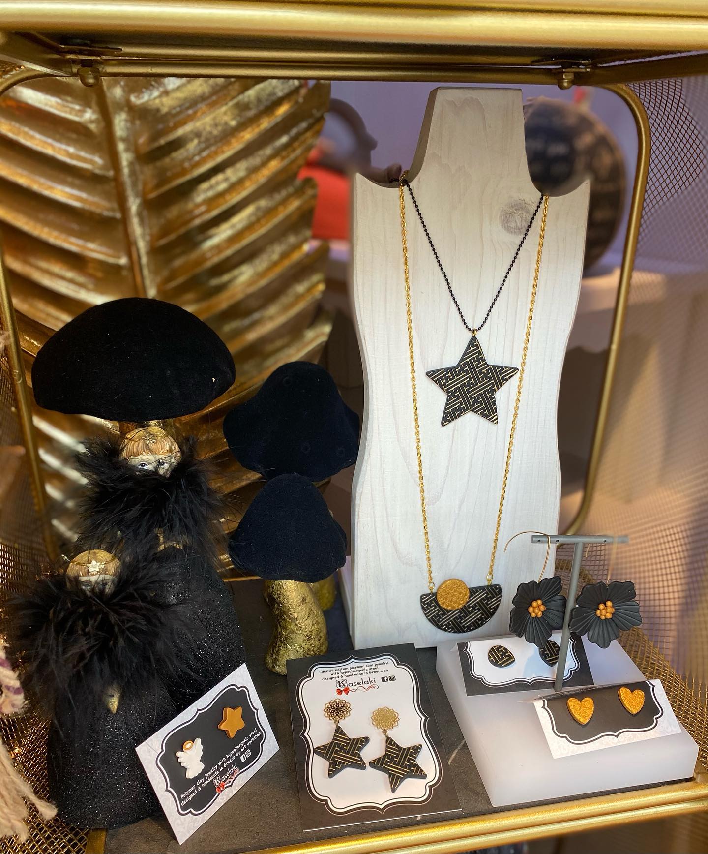 Σκουλαρίκια αστέρια με χρυσά ατσάλινα φιλιγκράν