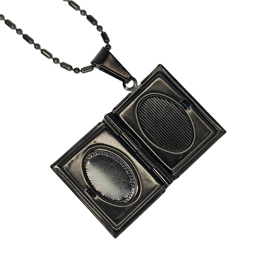 Μαύρο κολιέ βιβλιαράκι για φυλαχτό από ανοξείδωτο ατσάλι