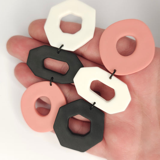Σκουλαρίκια κρεμαστά μεγάλα ροζ μαύρο άσπρο από πολυμερικό πηλό
