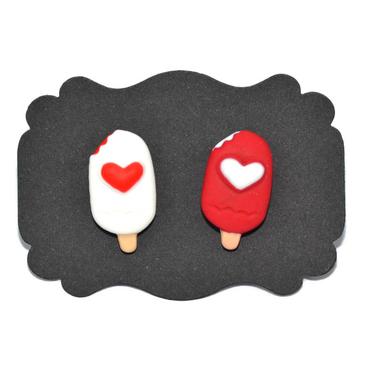 Σκουλαρίκια καρφωτά ξυλάκι παγωτό άσπρο κόκκινο με καρδούλες