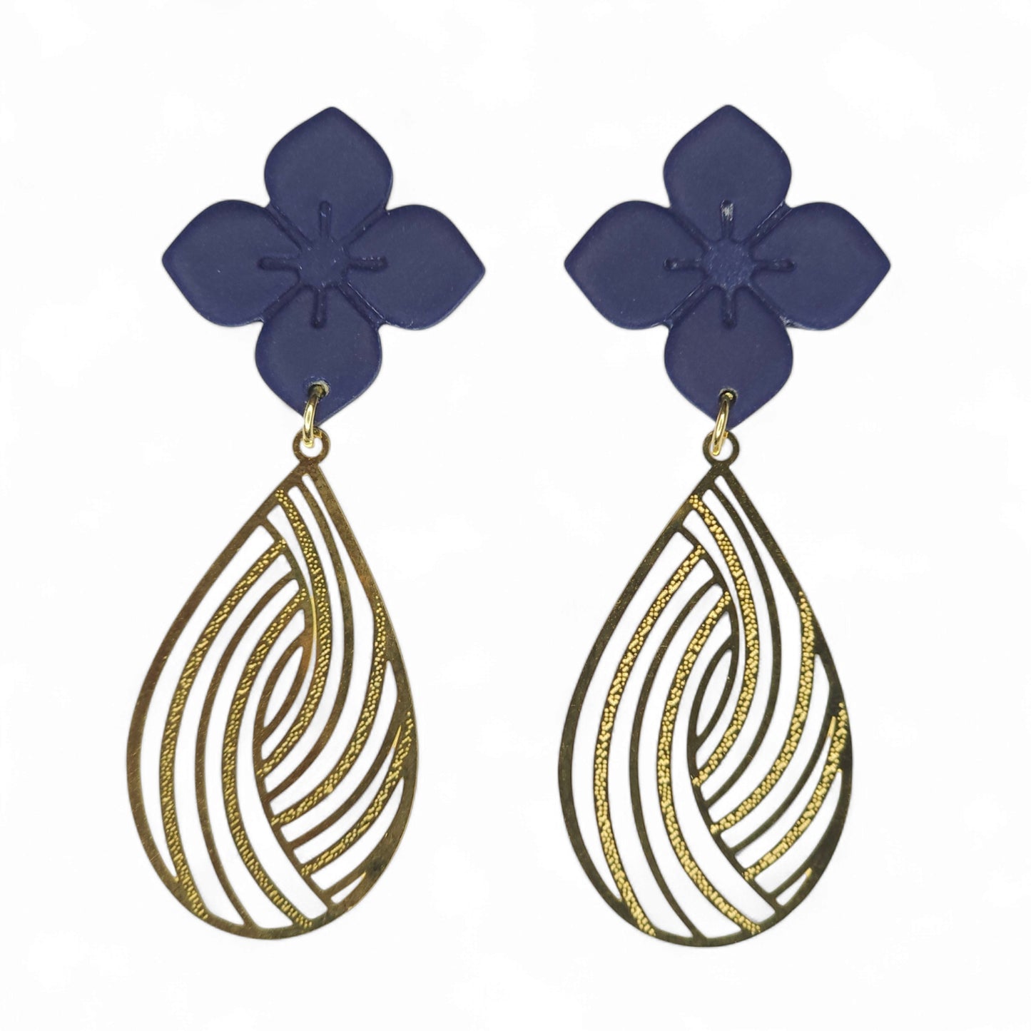 Σκουλαρίκια κρεμαστά μπλε μαρίν λουλούδια από πολυμερικό πηλό με χρυσά ατσάλινα φιλιγκράν