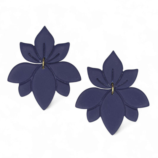 Σκουλαρίκια κρεμαστά μπλε μαρίν λουλούδια από πολυμερικό πηλό