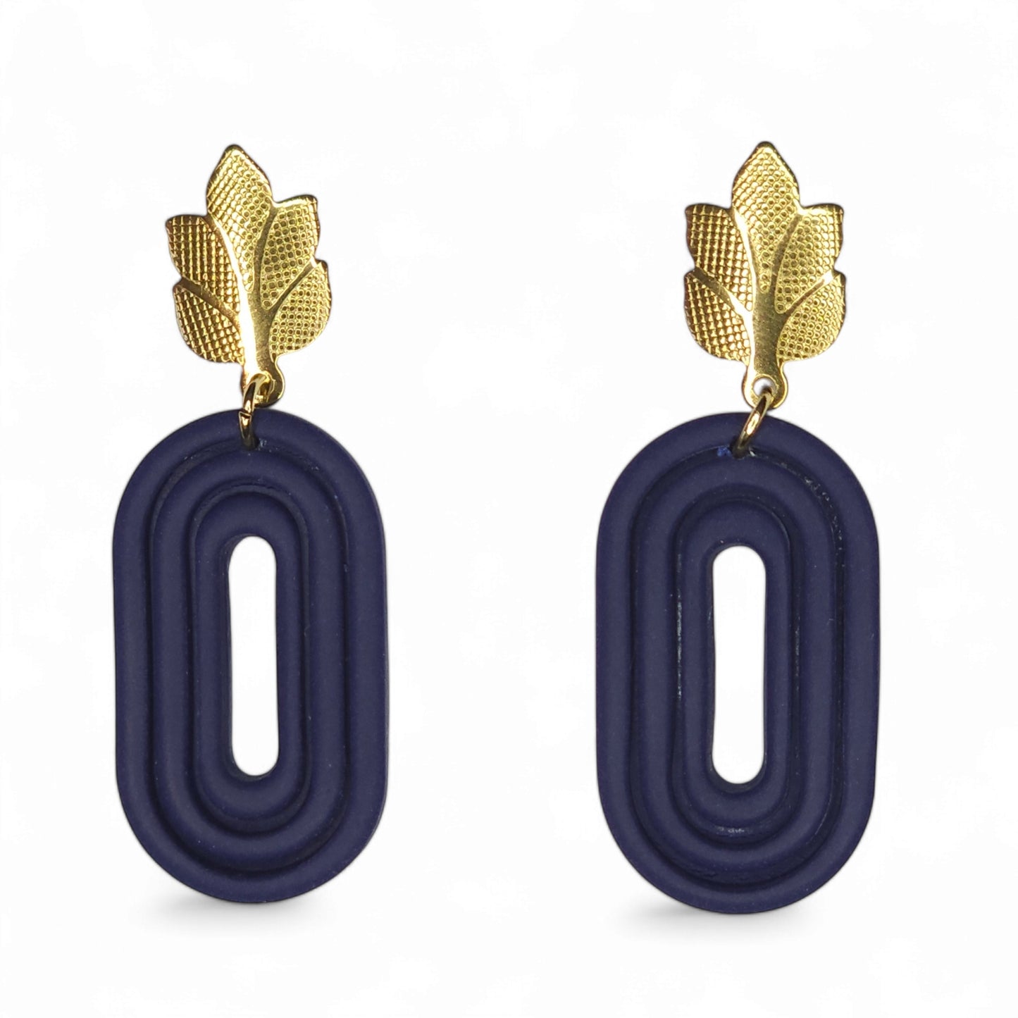 Σκουλαρίκια κρεμαστά γεωμετρικά μπλε μαρίν από πολυμερικό πηλό με χρυσά ατσάλινα φύλλα