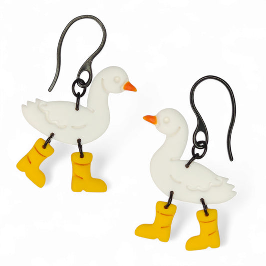 Κρεμαστά σκουλαρίκια άσπροι κύκνοι με κίτρινες γαλότσες από πολυμερικό πηλό