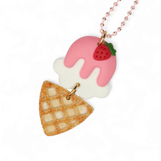 Μακρύ κολιέ παγωτό χωνάκι φράουλα από πολυμερικό πηλό