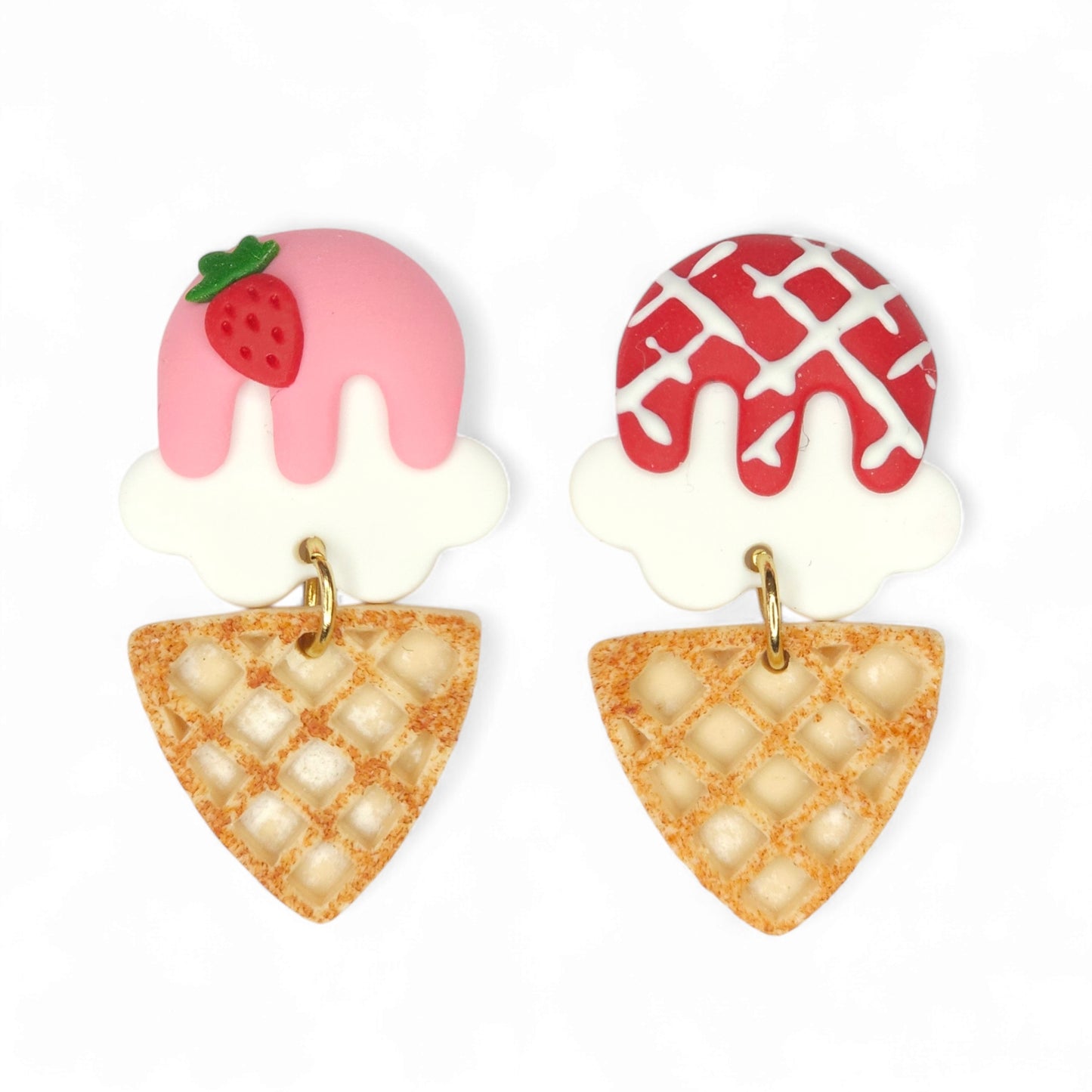 Κρεμαστά σκουλαρίκια παγωτό χωνάκι φράουλα από πολυμερικό πηλό