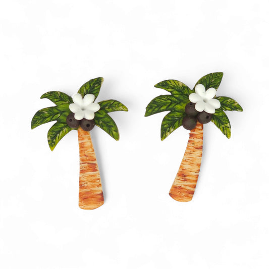Καρφωτά σκουλαρίκια φοίνικες με καρύδες και λευκά λουλουδάκια από πολυμερικό πηλό
